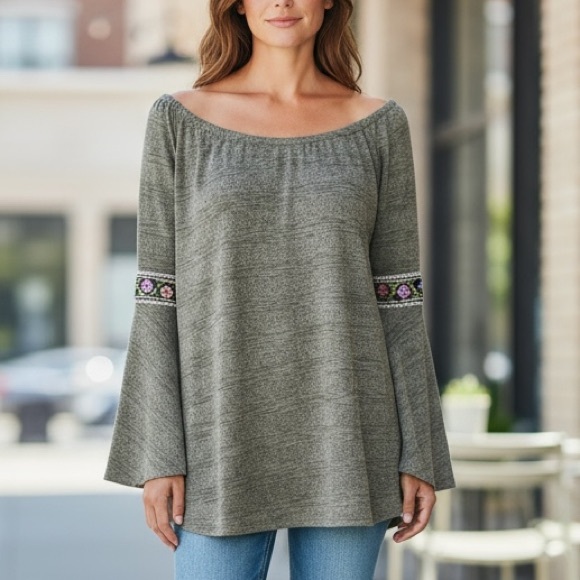 VAVA by Joy Han KYLE Cold Shoulder Blouse GRAY Large NEW With Tags - Picture 1 of 8